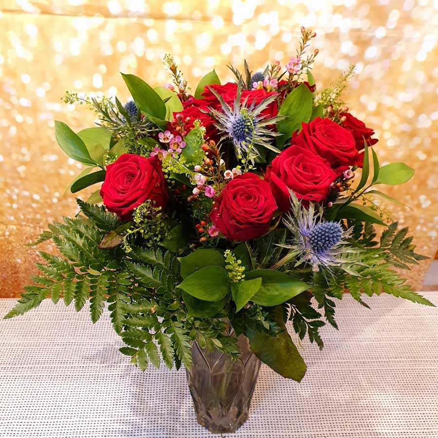 Golden-Flowers-12-Red-Roses-Mix5