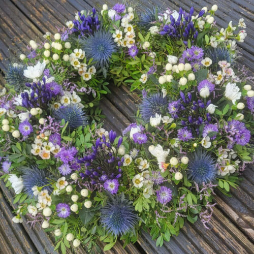 Funeral flowers Natural Wreath Golden Flowers